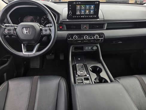 Used 2025 Honda Pilot EX-L image 7
