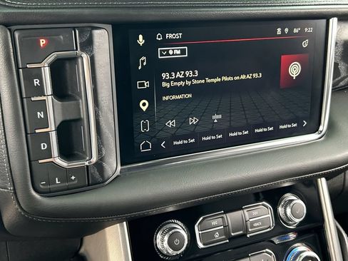 Used 2023 GMC Yukon Denali RWD image 13