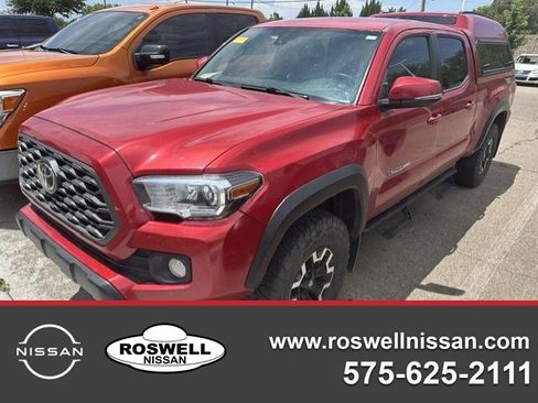 Used 2022 Toyota Tacoma TRD Off-Road w/ Technology Package AWD/4WD image 1