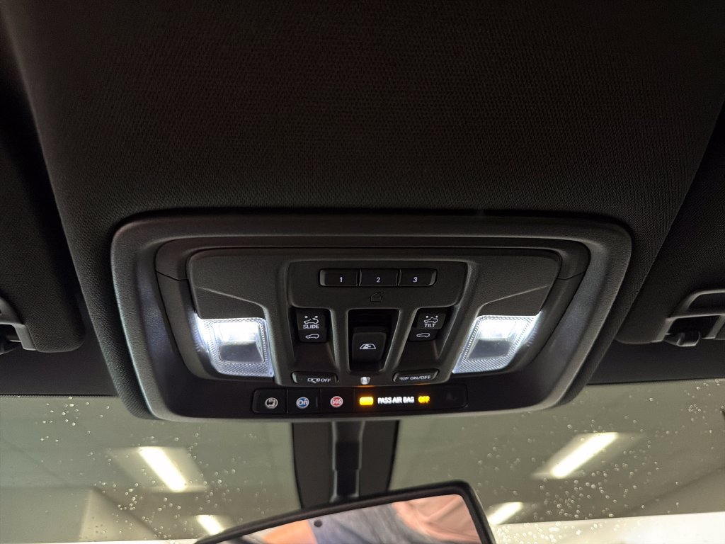 Used 2022 GMC Sierra 2500 AT4 w/ AT4 Preferred Package AWD/4WD image 19