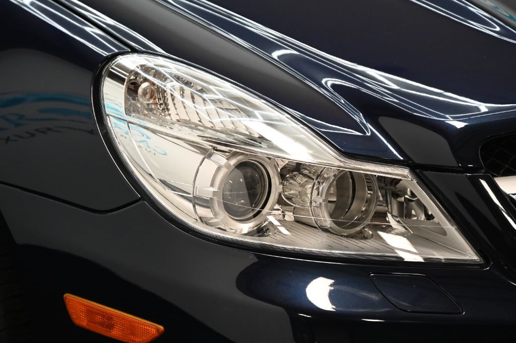 Used 2009 Mercedes-Benz SL 550 w/ Premium I Pkg image 9