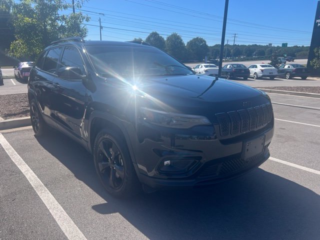 Used 2021 Jeep Cherokee Latitude Plus AWD/4WD image 2