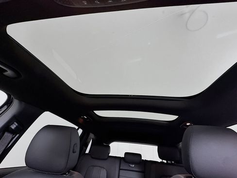 Used 2023 Mercedes-Benz GLB 250 image 22