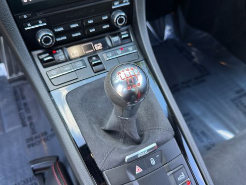 Used 2019 Porsche 911 Carrera image 41