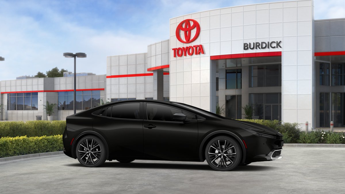 New 2027 Toyota Prius XLE FWD image 13