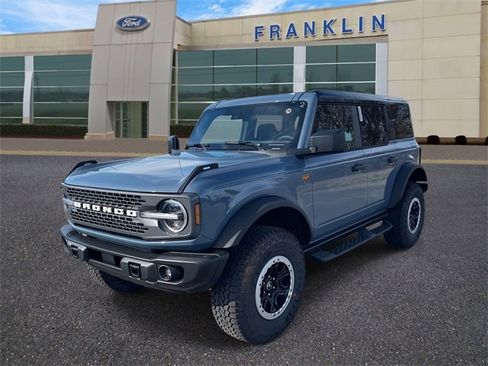 New 2025 Ford Bronco Badlands w/ Sasquatch Package image 3