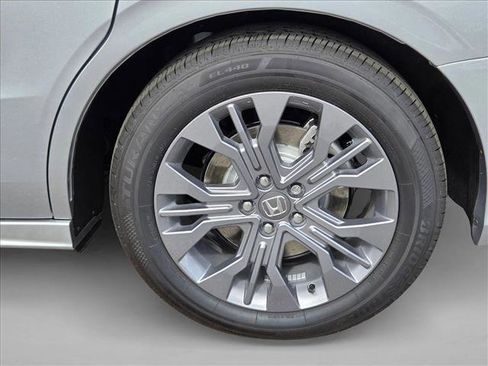 New 2026 Honda Odyssey Touring image 10