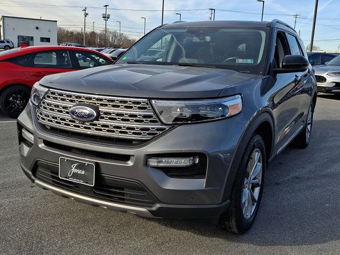 Used 2021 Ford Explorer Limited w/ Equipment Group 301A image 3