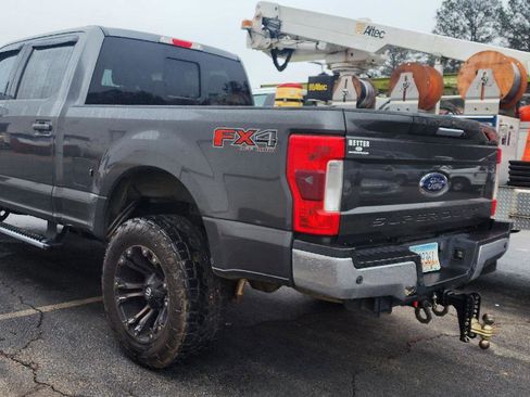 Used 2017 Ford F250 Lariat w/ Lariat Value Package image 3