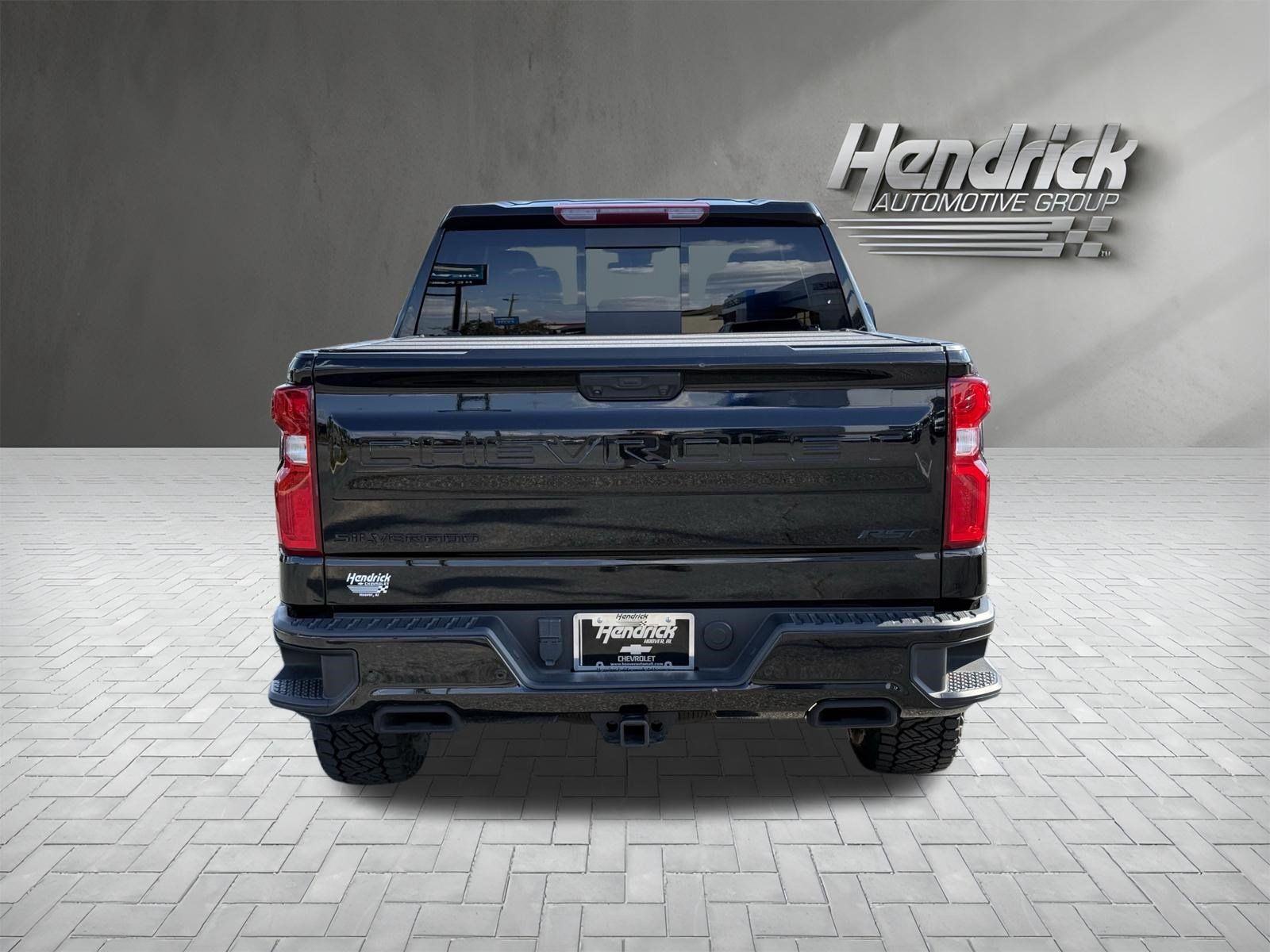 Used 2025 Chevrolet Silverado 1500 RST AWD/4WD image 9