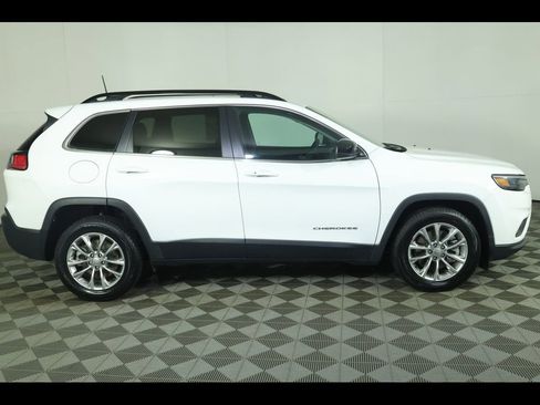 Used 2022 Jeep Cherokee Latitude Lux w/ Sun & Sound Group image 5