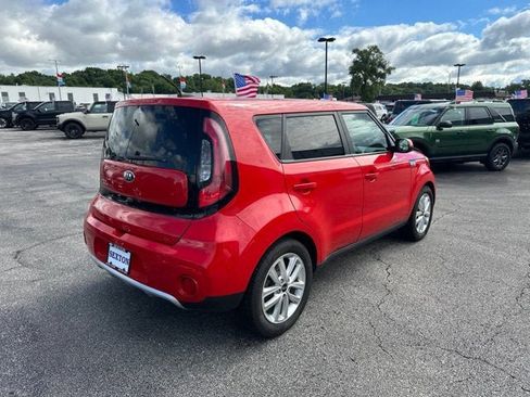 Used 2017 Kia Soul + FWD image 5