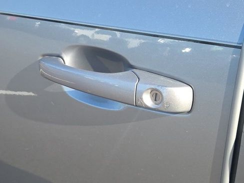 Used 2016 Dodge Grand Caravan SXT image 22