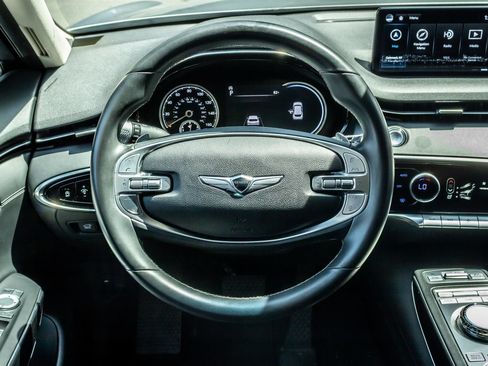 Used 2025 Genesis GV70 2.5T AWD/4WD image 17