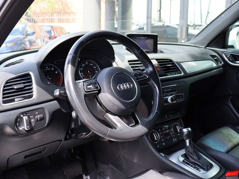 Used 2018 Audi Q3 2.0T Premium w/ Convenience Package AWD/4WD image 40