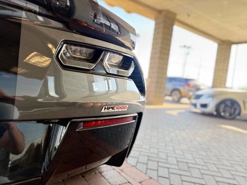 Used 2015 Chevrolet Corvette Z06 w/ 3LZ Preferred Equipment Group image 16