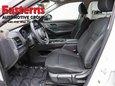 Used 2023 Nissan Rogue S AWD/4WD image 13