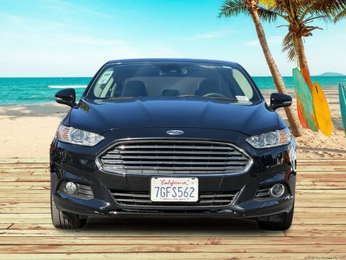 Used 2014 Ford Fusion SE w/ Equipment Group 202A image 8