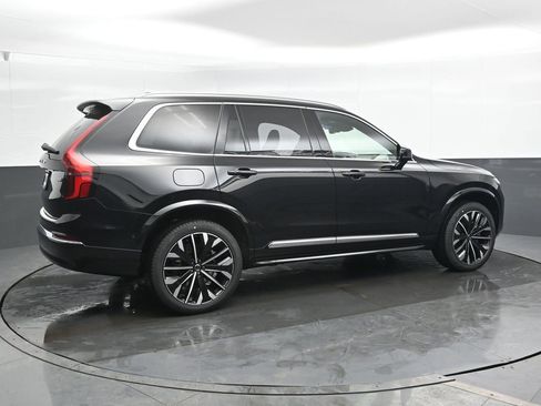 New 2026 Volvo XC90 B6 Plus w/ Protection Package image 2