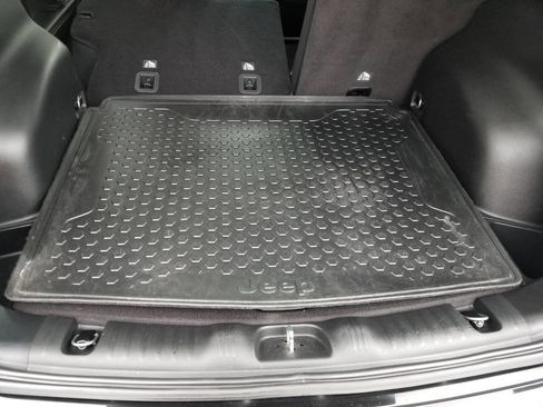 Used 2021 Jeep Compass Latitude w/ Convenience Group image 17