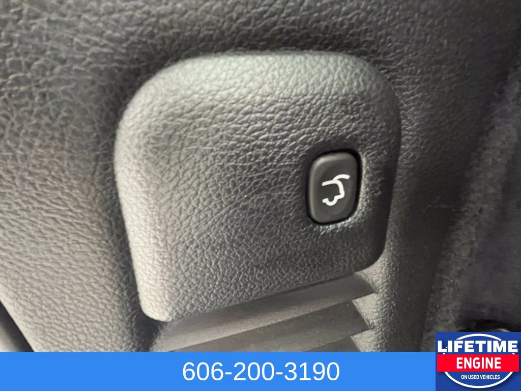 Used 2025 Dodge Durango GT AWD/4WD image 8