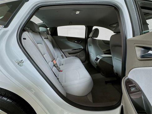 Used 2022 Chevrolet Malibu LT image 23