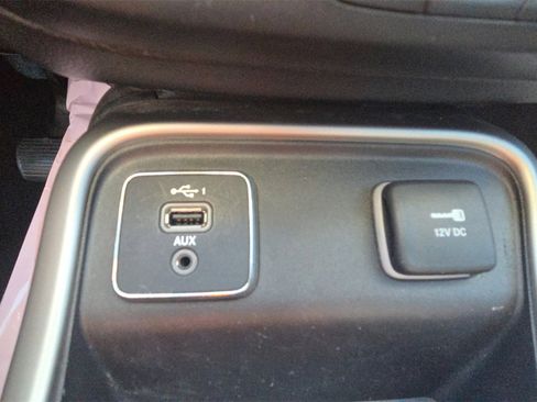 Used 2021 Jeep Compass Sport image 23