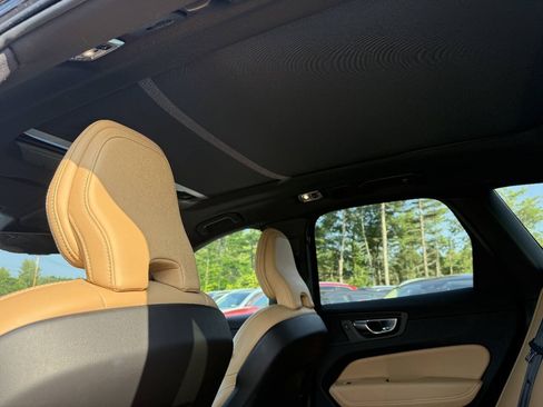 Used 2021 Volvo XC60 T5 Inscription w/ Advanced Package AWD/4WD image 20