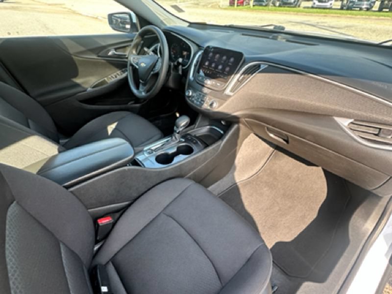 Used 2024 Chevrolet Malibu LT FWD image 22
