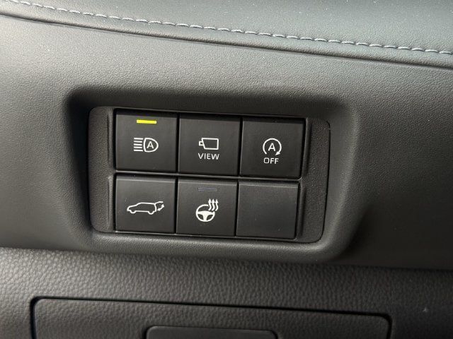 Used 2023 Toyota Highlander Limited FWD image 26