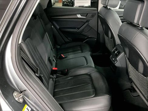 Used 2023 Audi Q5 2.0T Premium w/ Convenience Package image 29