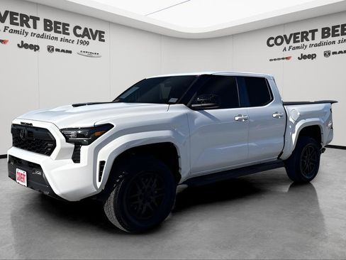 Used 2024 Toyota Tacoma TRD Sport image 3