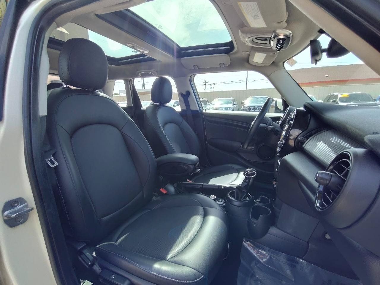 Used 2019 MINI Cooper 4-Door Hardtop FWD image 42