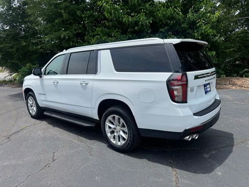Certified 2023 Chevrolet Suburban Premier RWD image 3