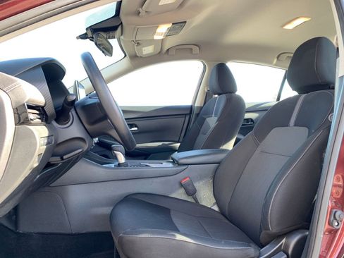 Used 2025 Nissan Sentra SV image 25