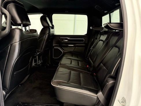 Used 2022 RAM 1500 Laramie AWD/4WD image 19