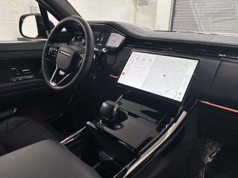 New 2025 Land Rover Range Rover Sport SV Edition Two image 31