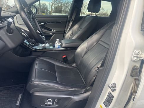 Used 2021 Land Rover Range Rover Evoque R-Dynamic SE image 9