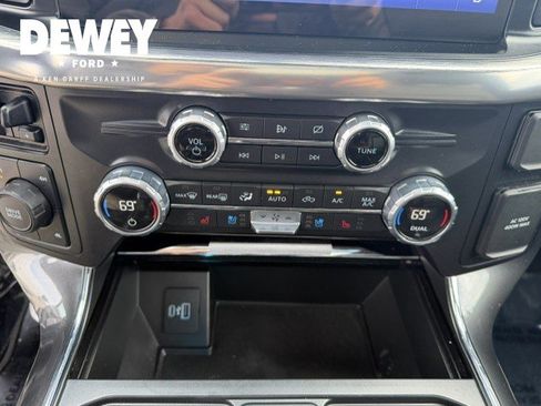 Used 2021 Ford F150 Lariat AWD/4WD image 24