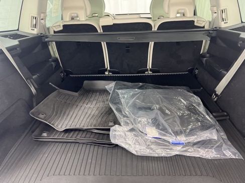 Used 2023 Volvo XC90 B6 Plus w/ Protection Package image 9