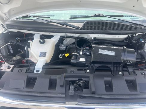 Used 2019 GMC Savana 2500 w/ Driver Convenience Package RWD image 15