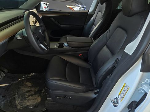 Used 2024 Tesla Model Y 2WD image 16