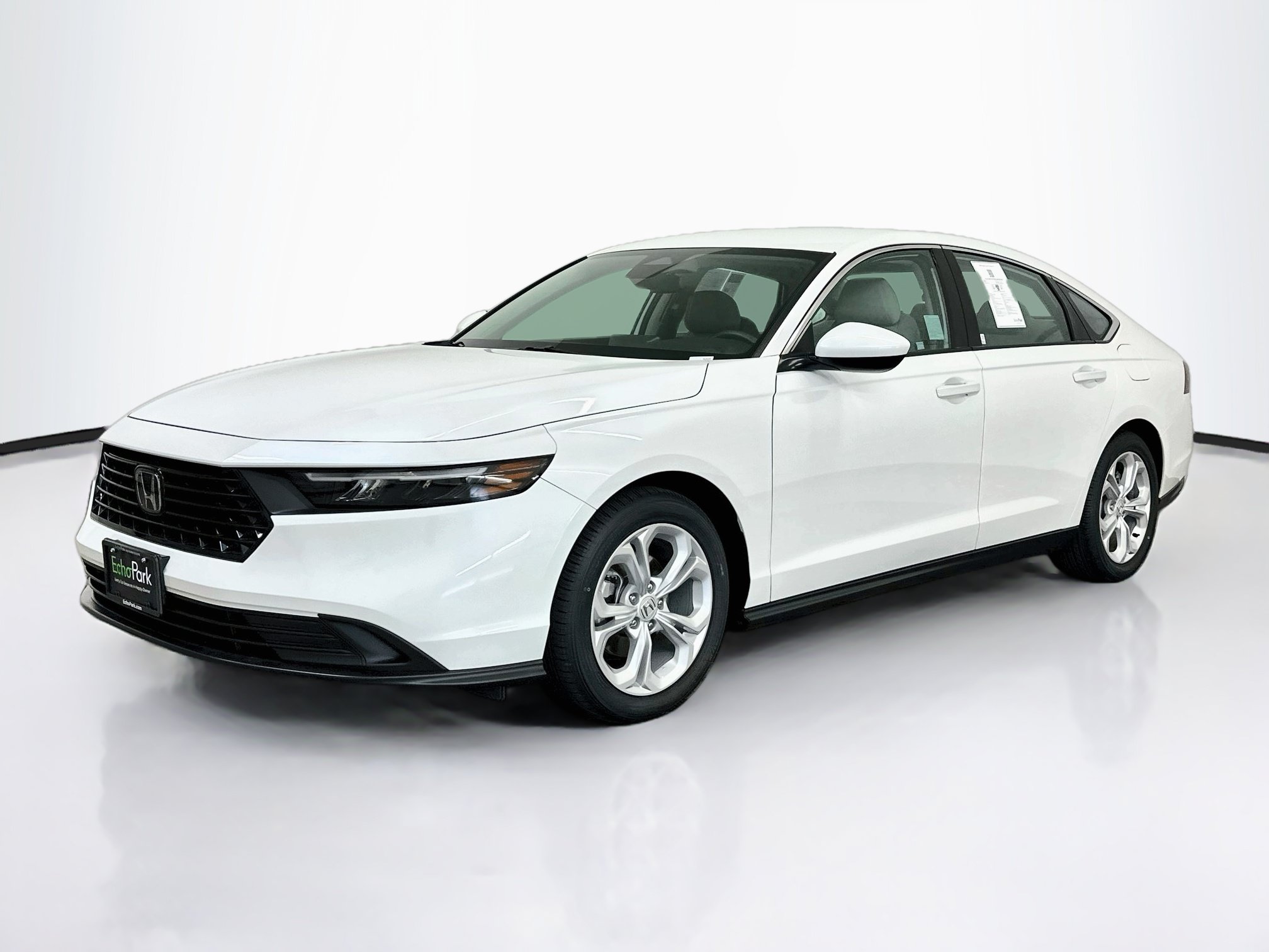 Used 2025 Honda Accord LX image 3