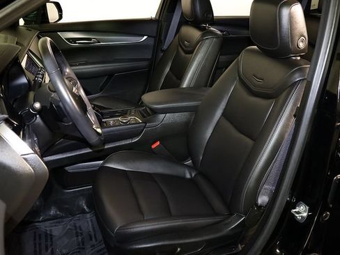 Used 2024 Cadillac XT6 Luxury AWD/4WD image 4