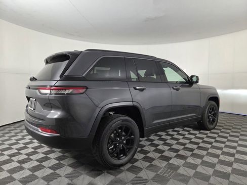 New 2026 Jeep Grand Cherokee Altitude RWD image 4