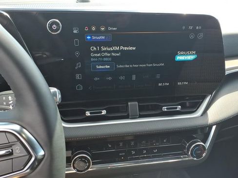 Used 2025 Chevrolet Equinox LT w/ Safety and Technology Package FWD image 5