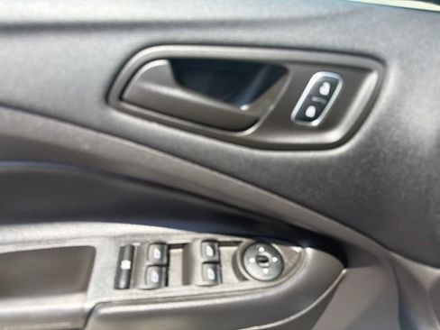 Used 2018 Ford Escape S FWD image 9