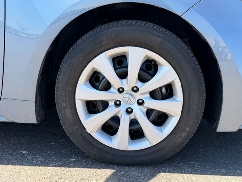 Used 2024 Toyota Corolla LE FWD image 6