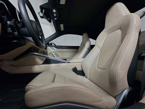 Certified 2023 Porsche 911 Carrera image 5