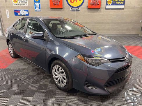 Used 2019 Toyota Corolla LE FWD image 12